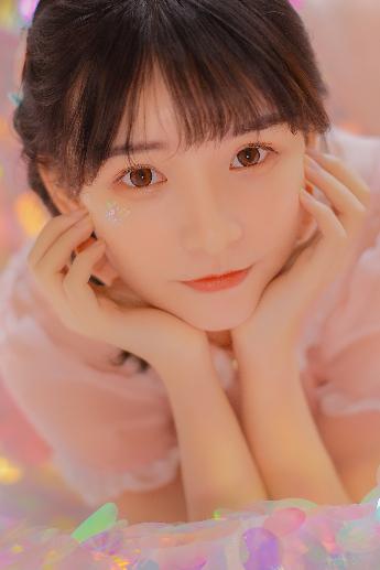 共享女儿小诗1～10章的背景资料