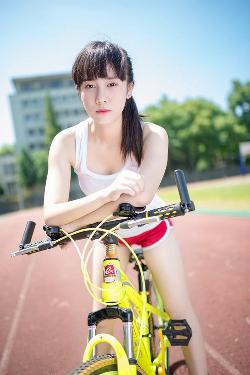 日剧教授对女学生一见钟情